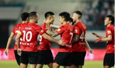 开云体育平台APP-顶级球队尽显实力，比赛内外势均力敌的简单介绍