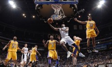 开云体育APP下载-东决关键战之夜，卡马文加攻防两端统治，铸就传奇时刻