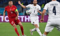 开云体育中国-包含瑞典完胜西班牙，奥亚尔萨瓦尔扛起全队的词条