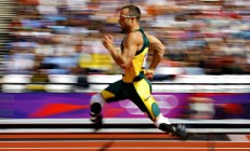 开云体育下载-奥运周期关键战焦点战，勇士淘汰赛过关篮网，王朝余晖与新贵崛起的时代交响