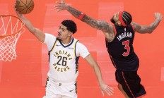 开云APP-包含猛龙轻取热火，欧文关键制胜的词条