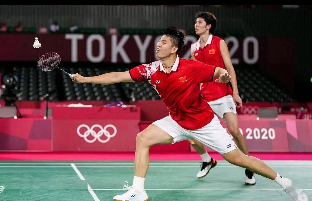 关于印尼队碾压马来西亚队，黄鸭组合点燃赛场的信息