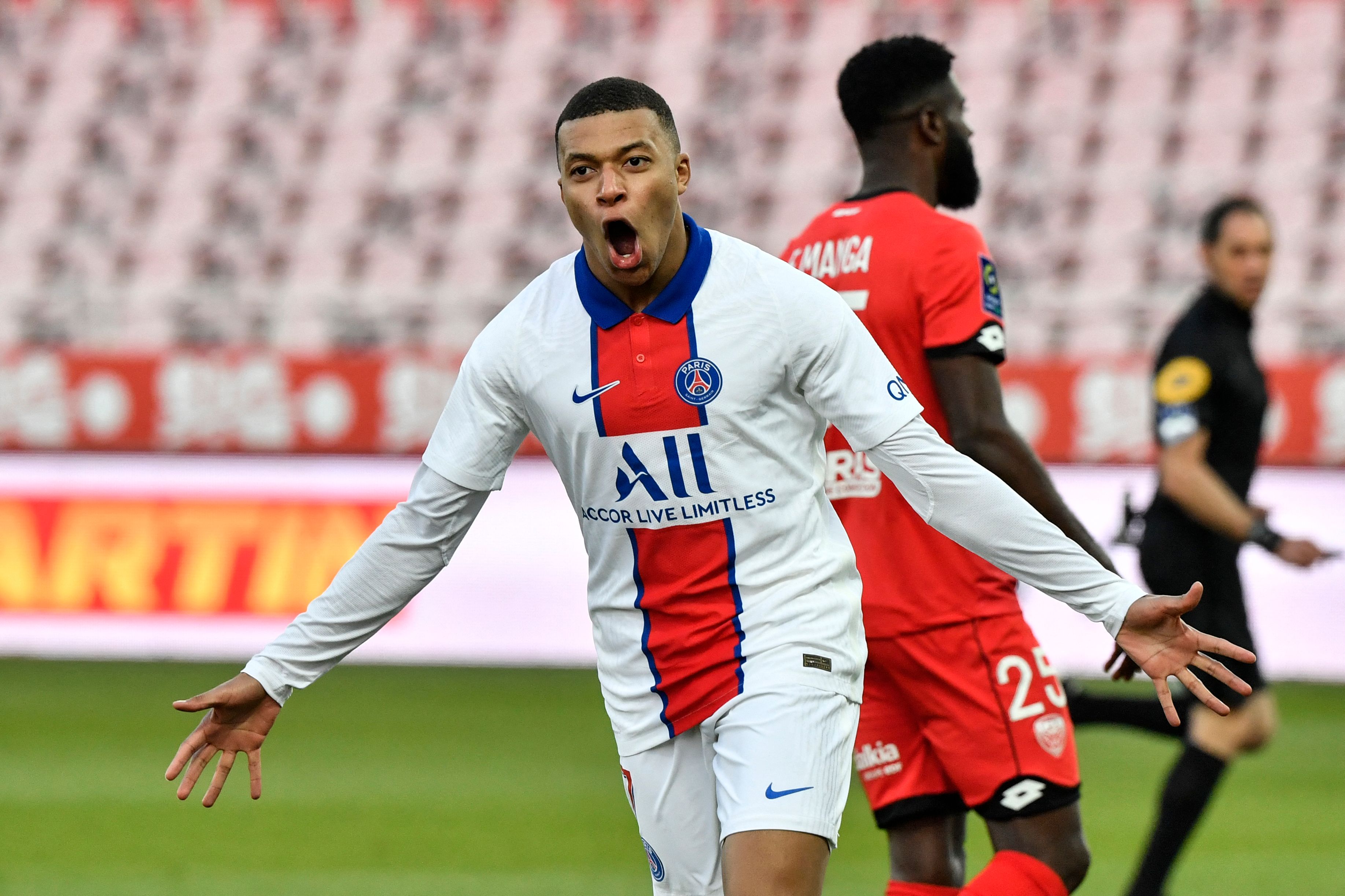 包含南特客场大胜第戎，继续保持领先的词条