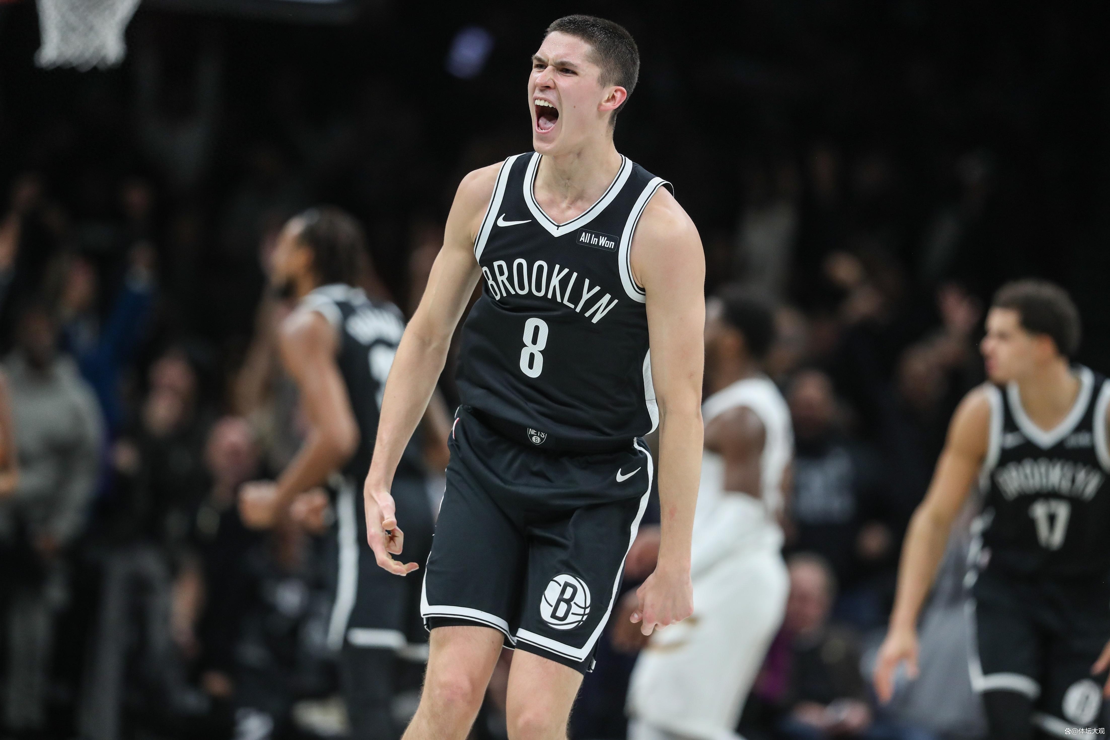 包含猛龙客场惨败尼克斯，球队内部需要调整的词条