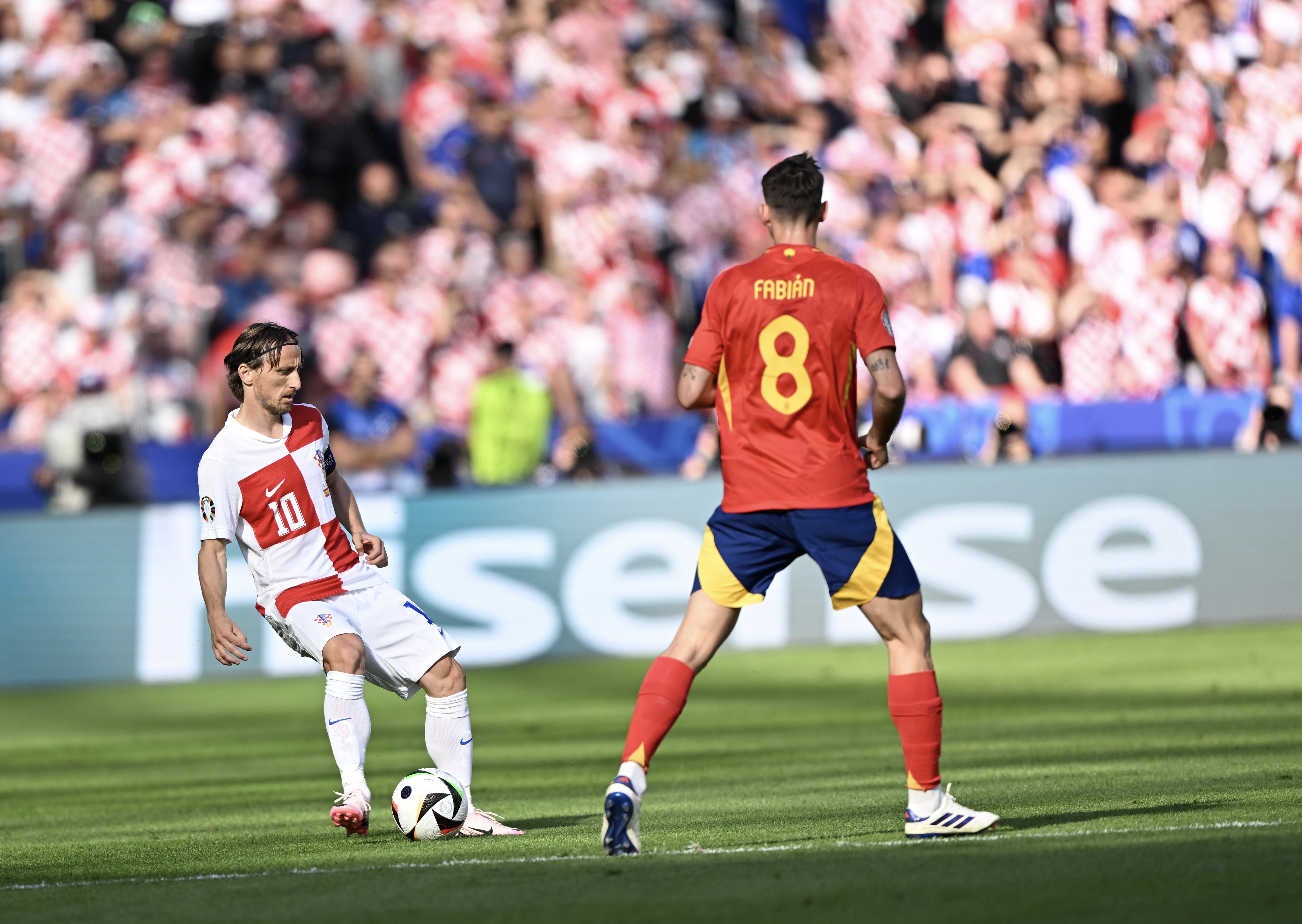 乌克兰队实力不俗，欧洲杯资格形势蓬勃发展的简单介绍