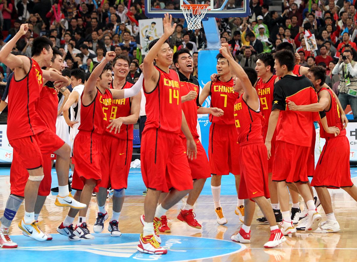 猛龙碾压中国男篮,布拉德利制霸全场 猛龙碾压中国男篮,布拉德利制霸全场