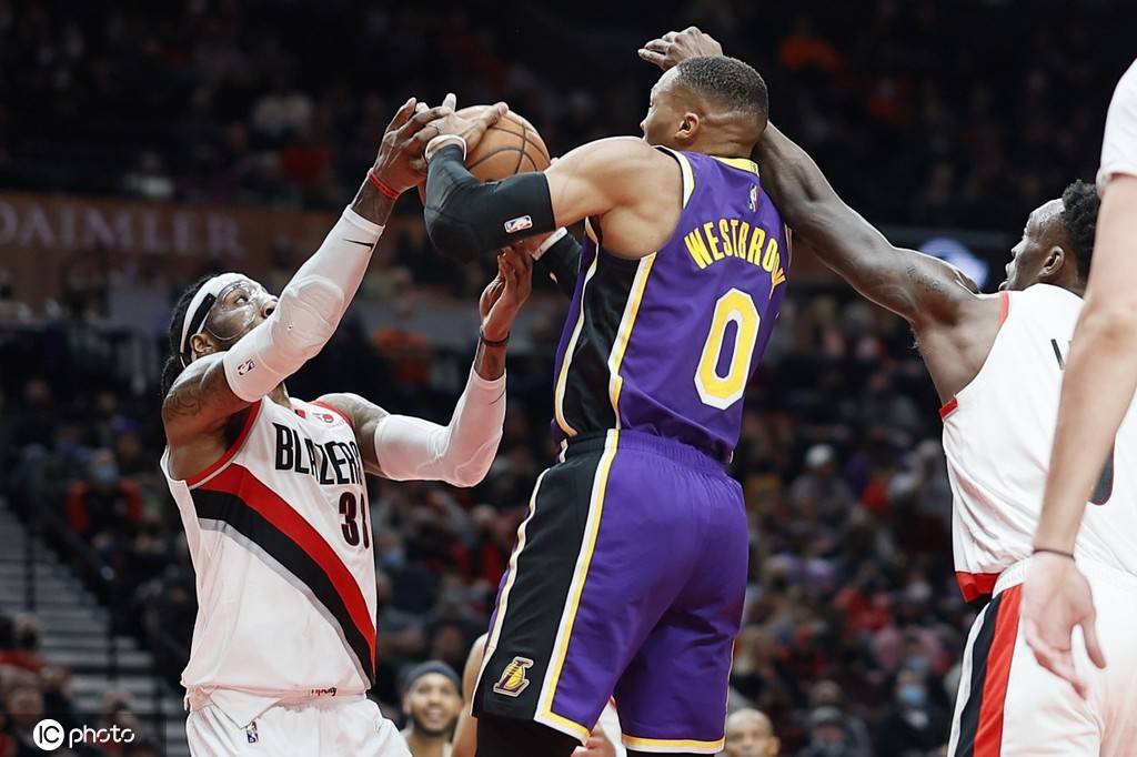 关于篮网碾压勇士，麦科勒姆扛起全队的信息