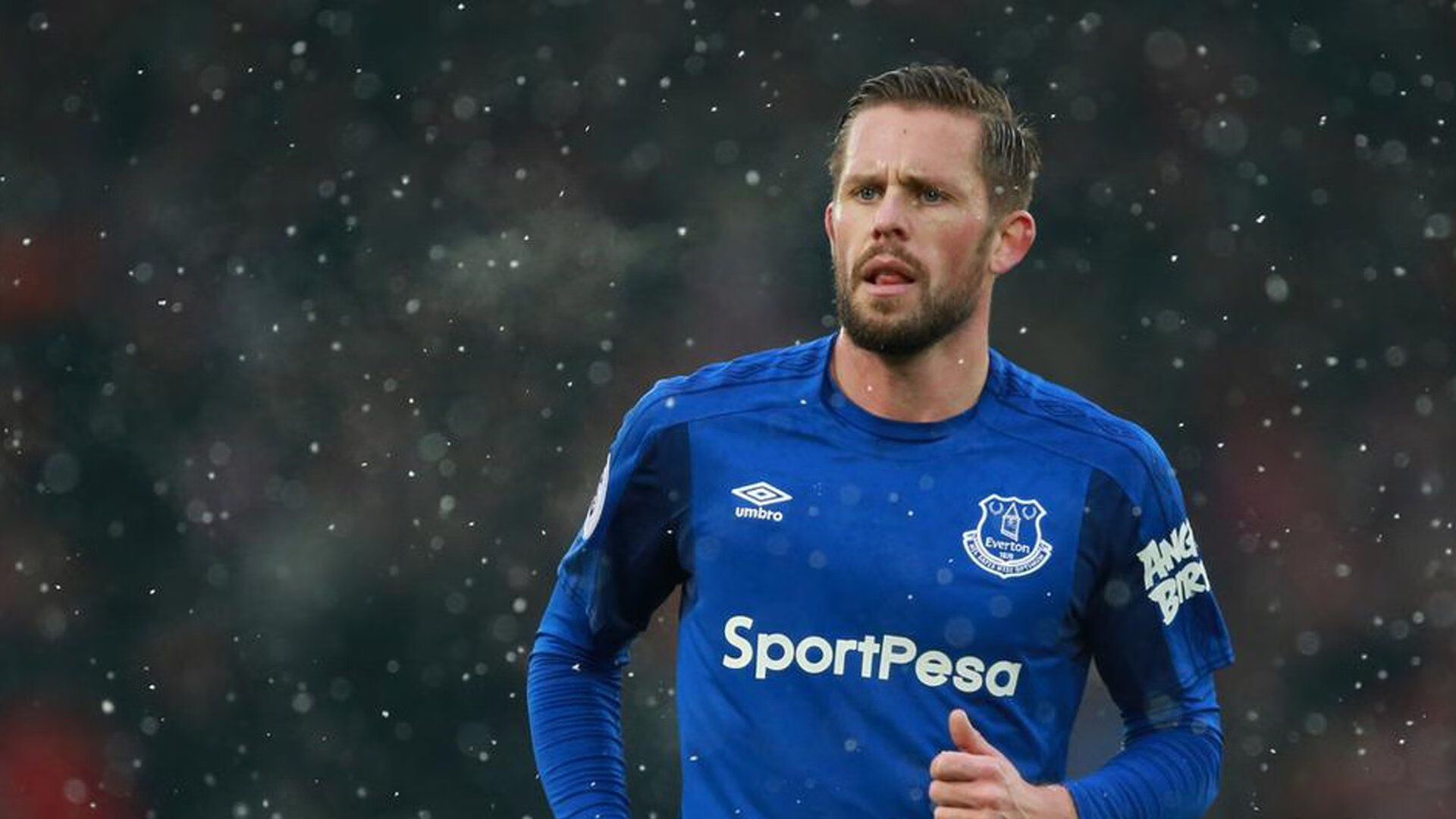 戈贝尔一柱擎天，吉林队跨洋斩落活塞背后的战术革命